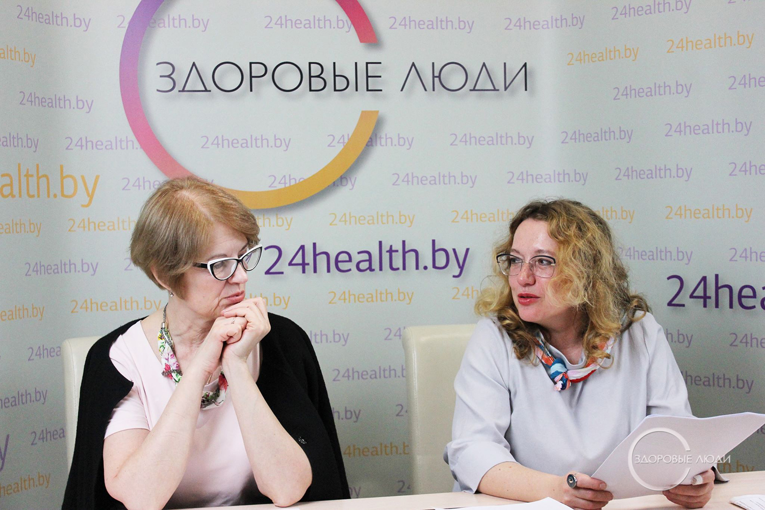 Почему на языке белый налет и жгучие боли в животе? Гастроэнтерологи отвечают на вопросы