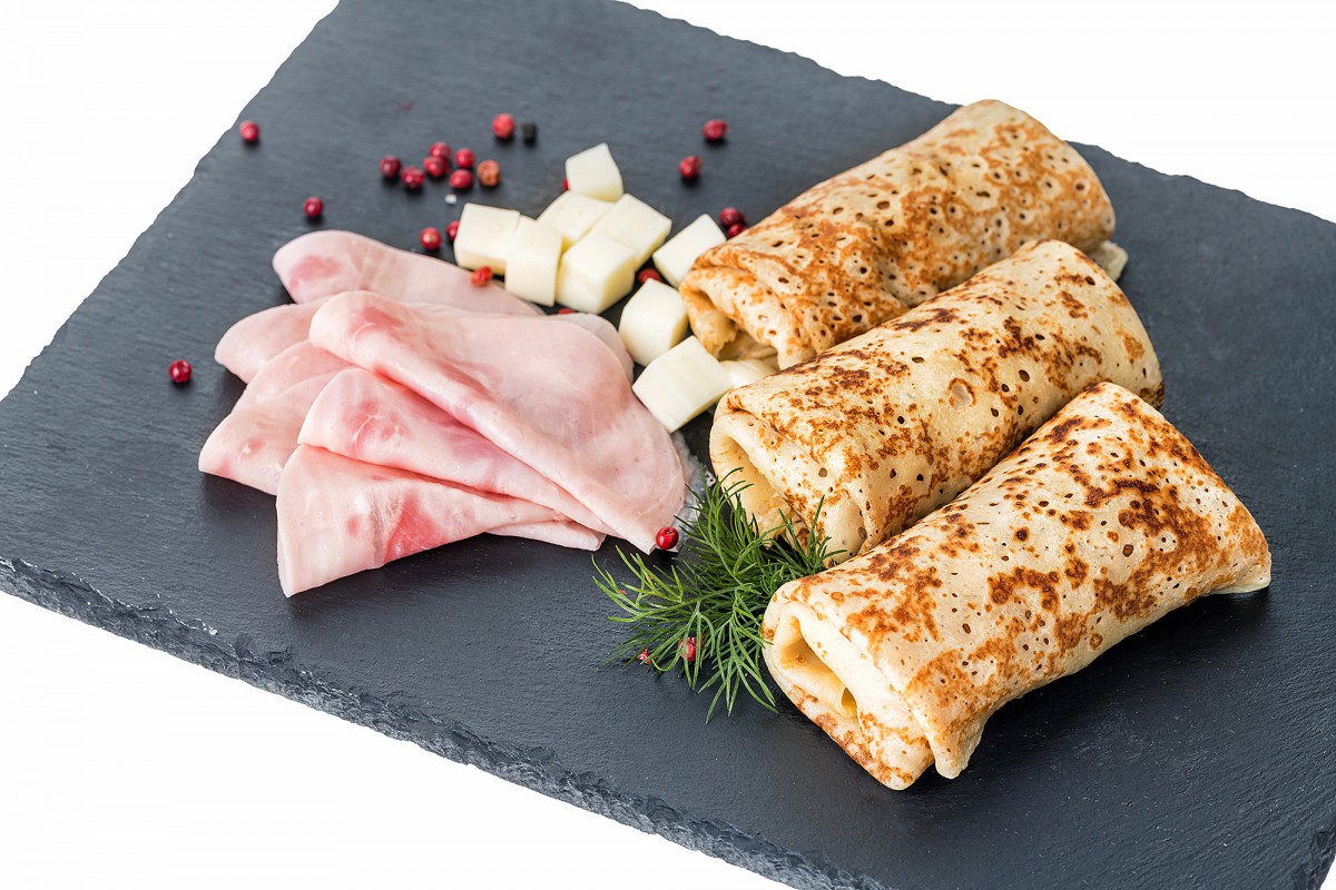 Блины с ветчиной и сыром