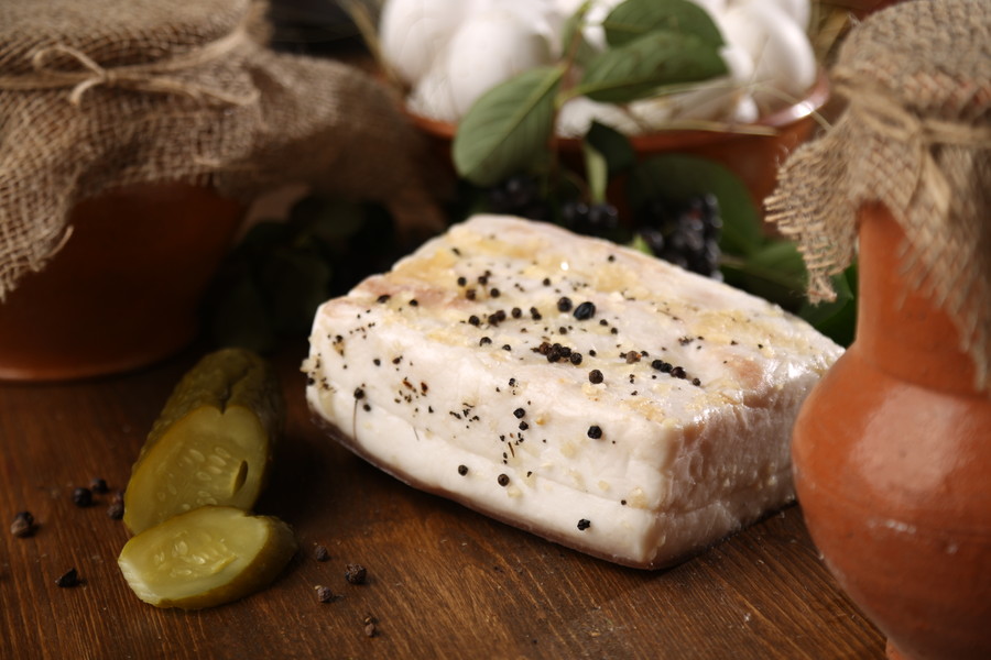 Как вкусно засолить сало в домашних условиях. Советы и рецепты