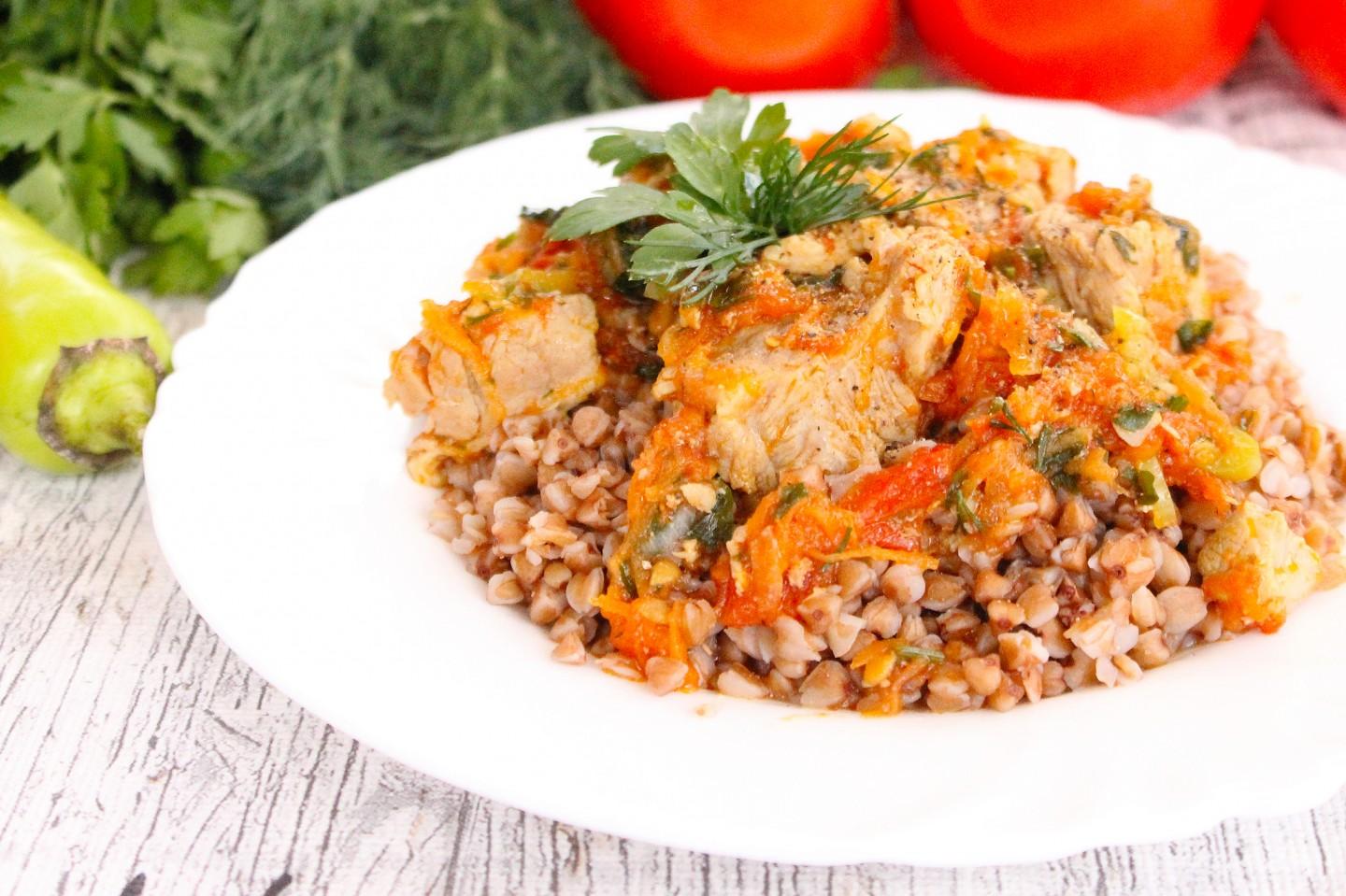Гречка с мясом и овощами
