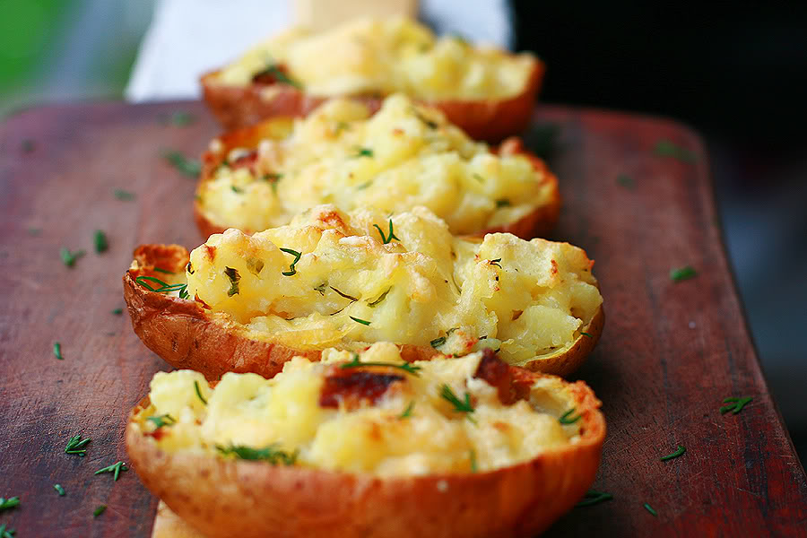 Картофель в духовке с сыром 