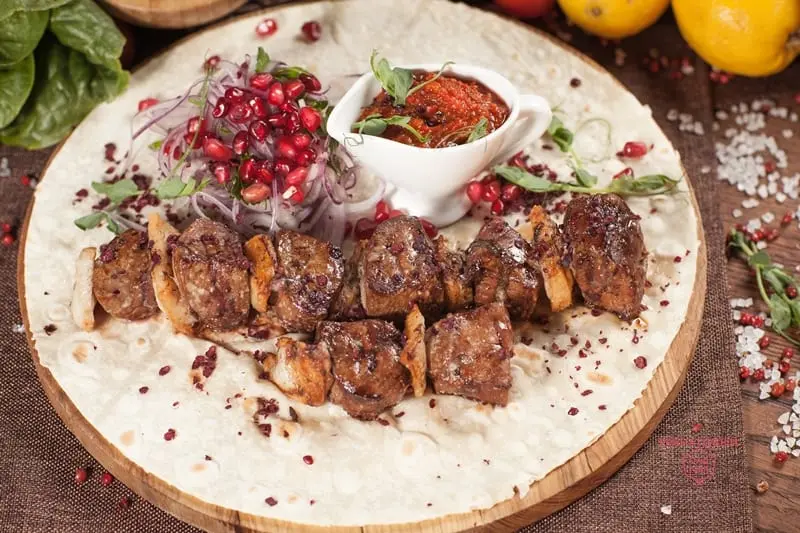 Шашлык с лавашом и гранатом
