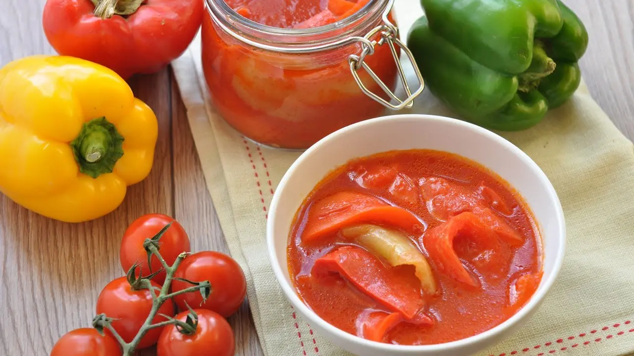 Лечо из перца с медом и томатным соком