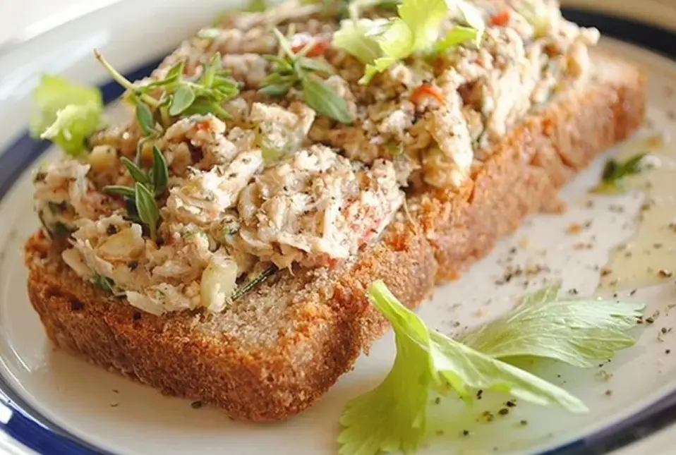 Гренки с курино-морковным паштетом