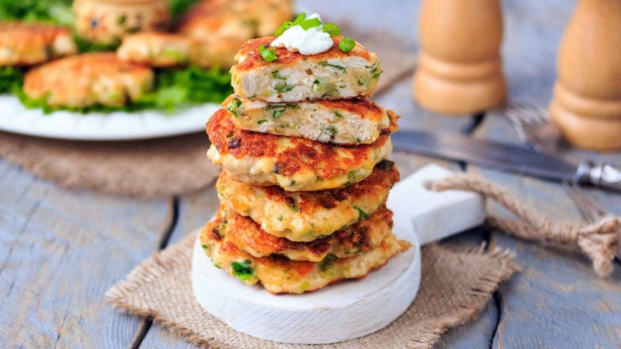 Оладьи на кефире с курицей