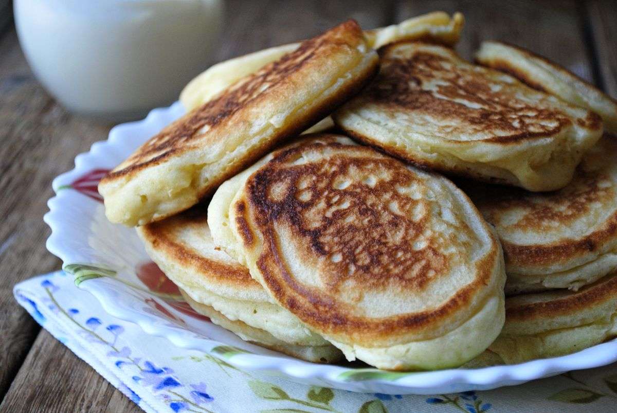 Пышные оладьи на кефире классические
