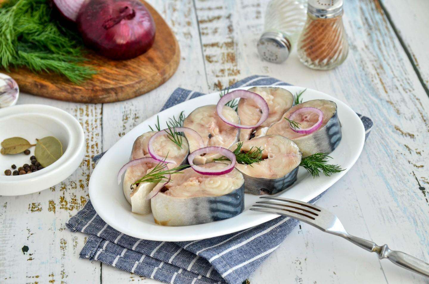 Классическая скумбрия в рассоле с уксусом