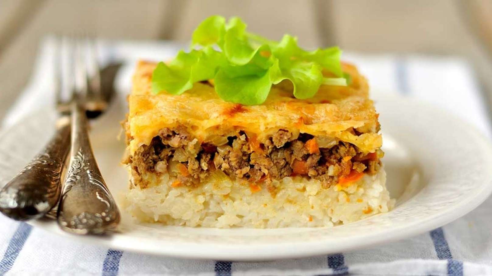 Запеканка из риса с фаршем