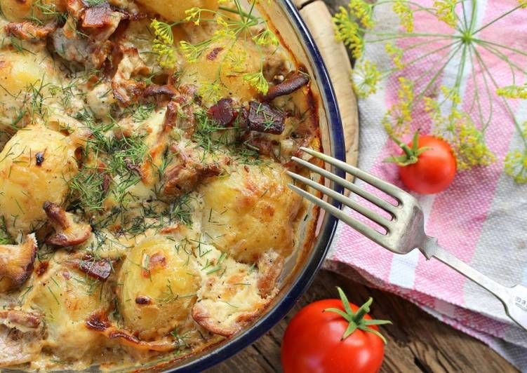 Картофель с лисичками в духовке
