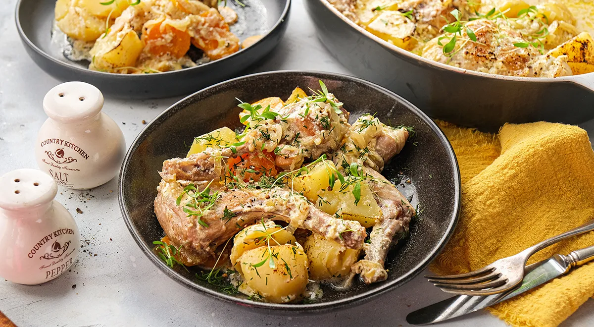 Кролик с картошкой