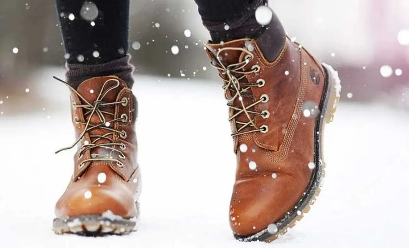 Как называются приспособления для обуви против скольжения зимой?