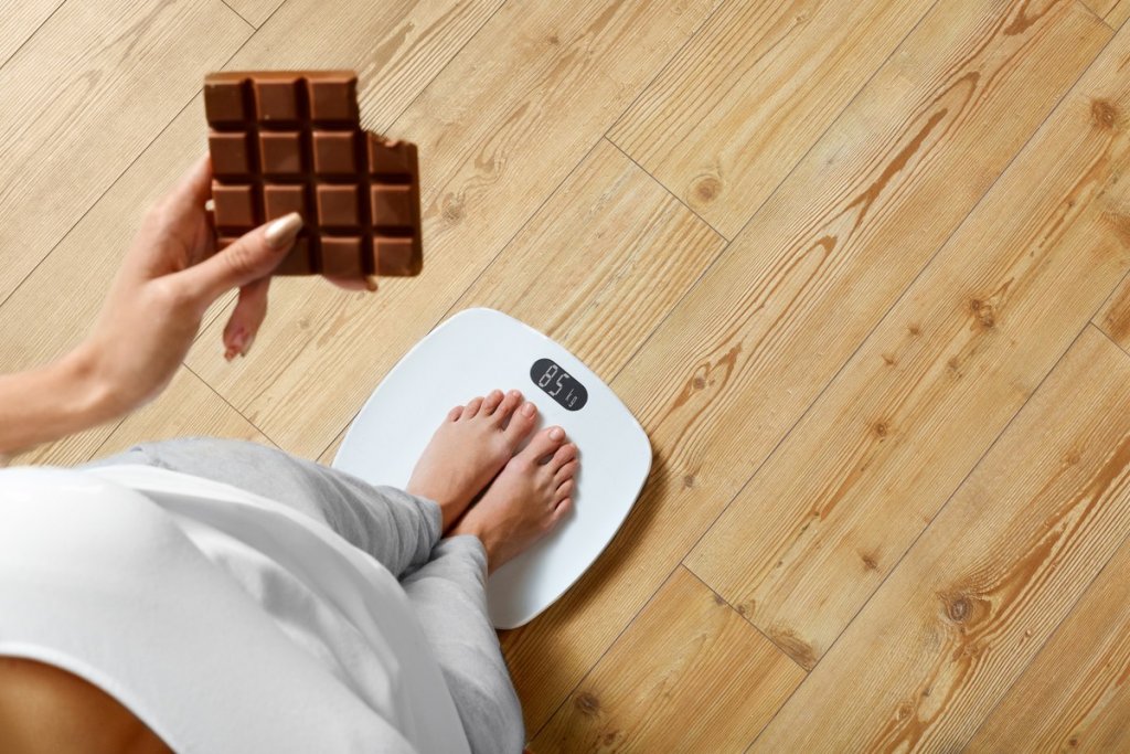 Как шоколад влияет на лишний вес