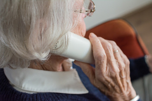 Телефон помощи пожилым людям