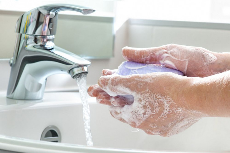 мойте руки с мылом