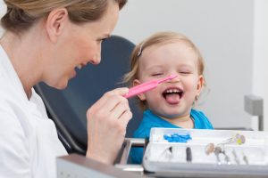 малыш и зубной доктор
