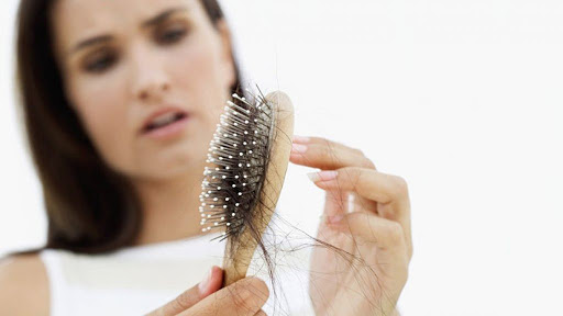 Выпадение волос во время химиотерапии. Что делать