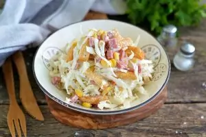 Салат из пекинской капусты с сухариками
