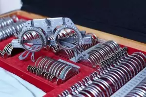 у офтальмолога