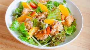 Салат с куриной грудкой