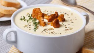 Грибной суп-пюре с сыром и лисичками