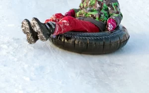 катание на тюбинге